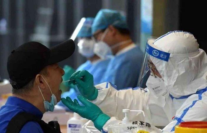 الصين تسجّل 12 إصابة جديدة بفيروس كورونا