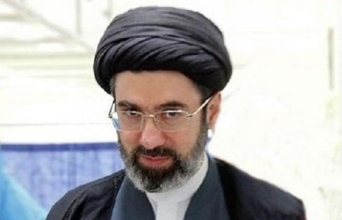 "فوكس نيوز".. المرشد الأعلى الإيراني بدأ بنقل سلطاته لنجله