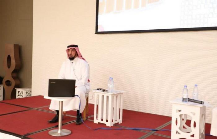 "الشيحي" يستعرض تجارب "تنمية رفحاء" في ملتقى اللجان
