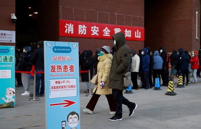 الصين تسجّل تراجعاً ملحوظاً في الإصابات اليومية بكورونا