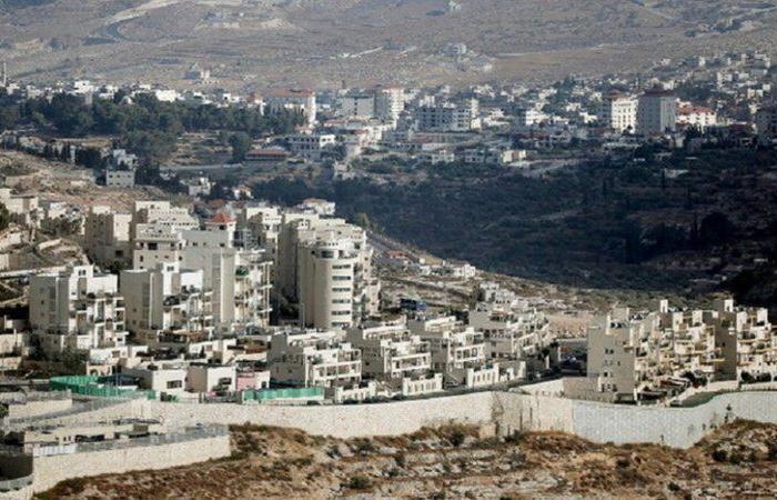 قبل رحيل ترامب.. إسرائيل تقر بناء منازل جديدة للمستوطنين بالضفة الغربية