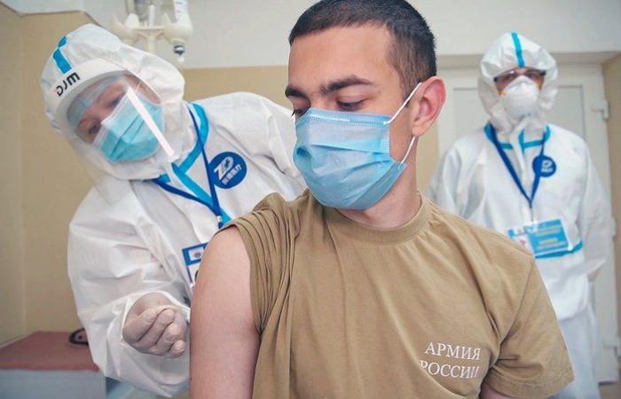 انطلاق عملية التطعيم ضد كورونا لجميع فئات السكان في روسيا