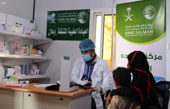 العيادات الطبية المتنقلة في مخيم وعلان بحجة تواصل تقديم خدماتها العلاجية
