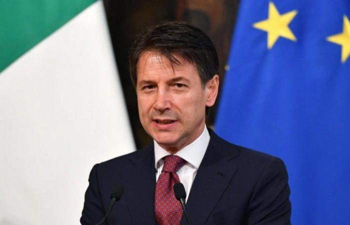 وسط سعيه لأغلبية توسع حركته.. رئيس الوزراء الإيطالي يقدّم استقالته