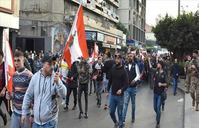 احتجاجات لليوم الرابع في لبنان رفضا لإغلاق كورونا وأوضاع معيشية .. بالفيديو