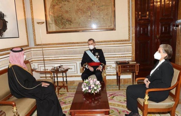 "عزام القين" يسلم أوراق اعتماده سفيرًا للسعودية لمملكة إسبانيا