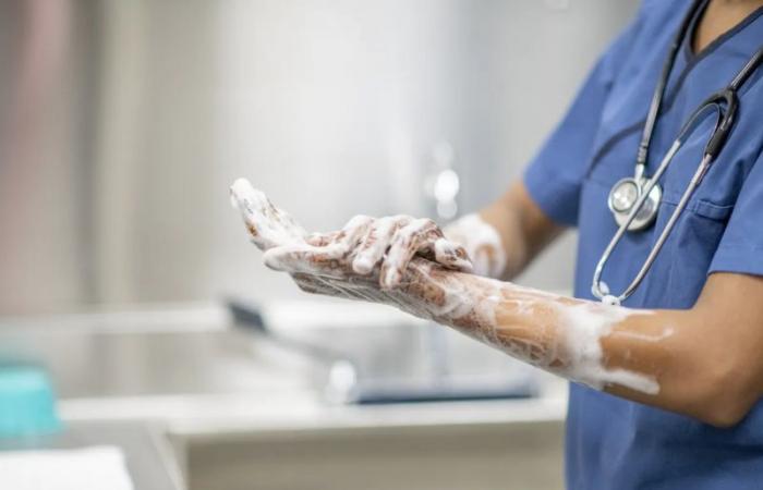 "صحة جدة": يحقُّ للمريض المطالبة بمترجم وسؤال الممارس "هل غسلتَ يديك"؟