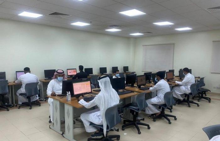 "تقنية صامطة" تدرب 30 موظفًا من منسوبي البلدية على تطبيقات الحاسب الآلي
