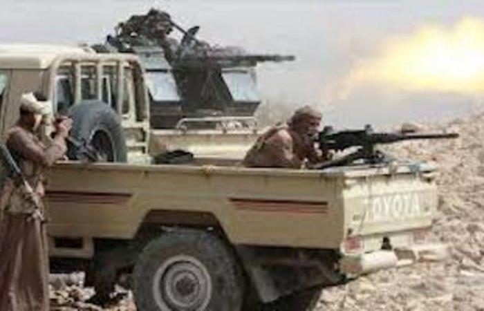 الجيش اليمني يقصف تعزيزات للحوثيين في مأرب.. ويسقط طائرة مسيرة لهم بالجوف