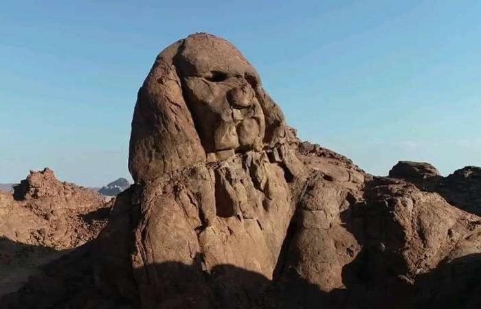 بالفيديو.. "أبو الهول والفيل والجمل" أشكال صخرية مذهلة تزين جبال السعودية