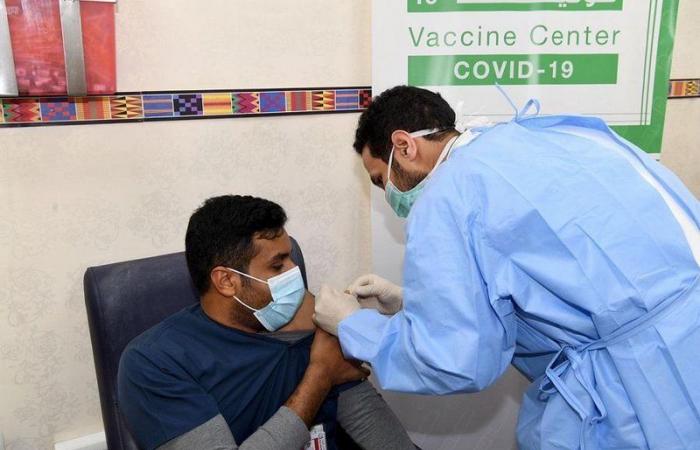 مستشفى القوات المسلحة بالظهران يقدّم أكثر من 3200 جرعة لقاح كورونا