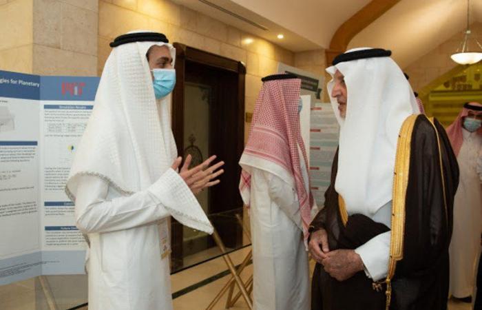 أمير مكة يتوج الفائزين بجوائز معرض إبداع 2021 ويكافئ الأوائل.. عن بُعد