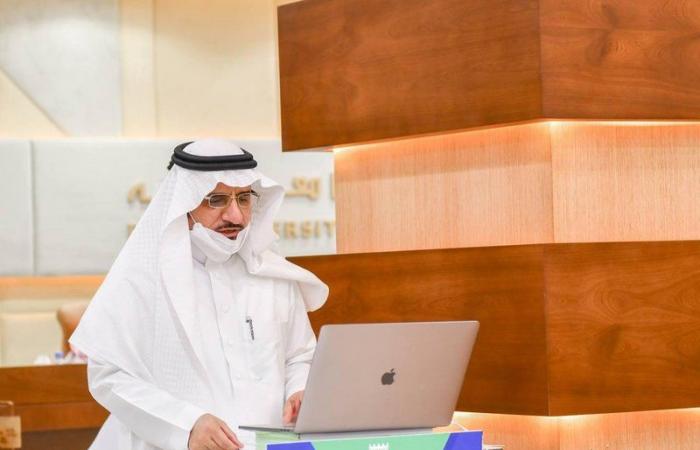 أمير الباحة يدشن  لقاء التنمية المستدامة