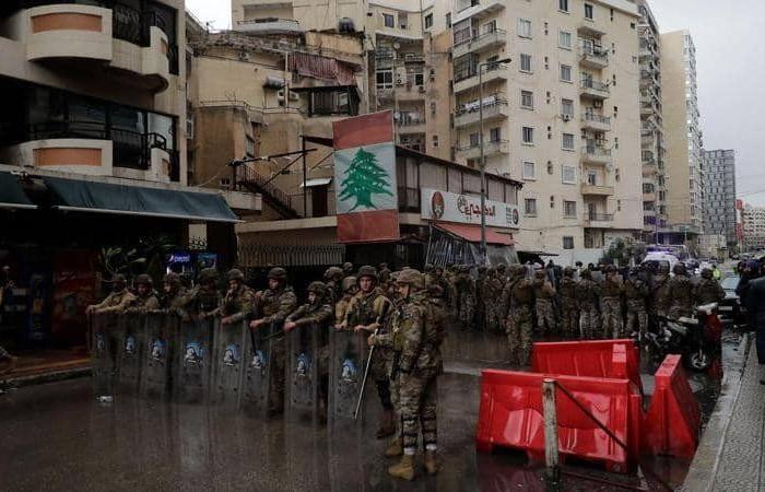 الداخلية اللبنانية: قوات الأمن وصلت إلى "الحضيض".. والأحزاب لم تصل لخطة إنقاذ
