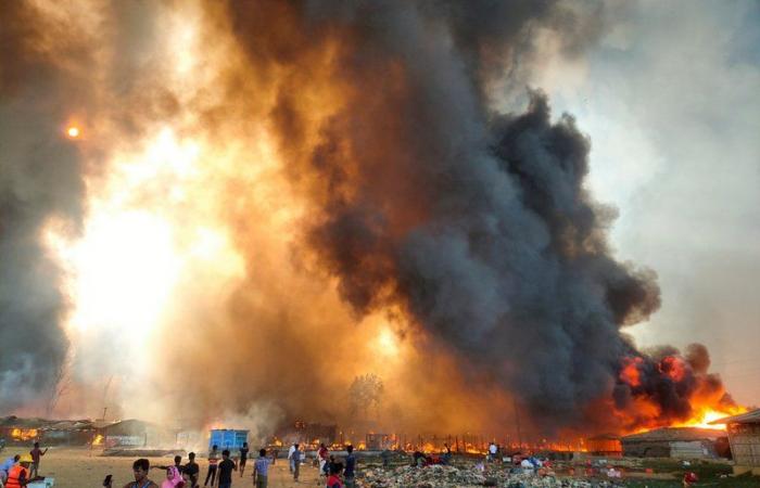 شاهد.. حريق يدمر آلاف المساكن بمخيمات اللاجئين الروهينغا ببنغلادش