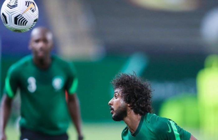 "الأخضر" يستأنف تدريباته بعد الفوز ودياً على الكويت بعيداً عن الإعلام