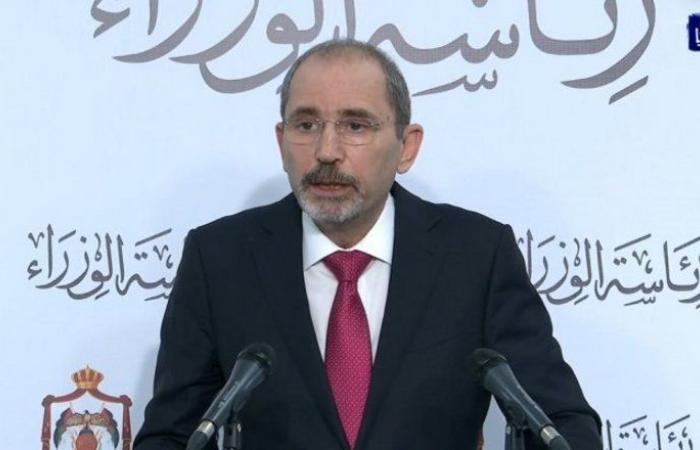 "الصفدي": الأمير حمزة بن الحسين تواصل مع "المعارضة" لزعزعة استقرار الأردن