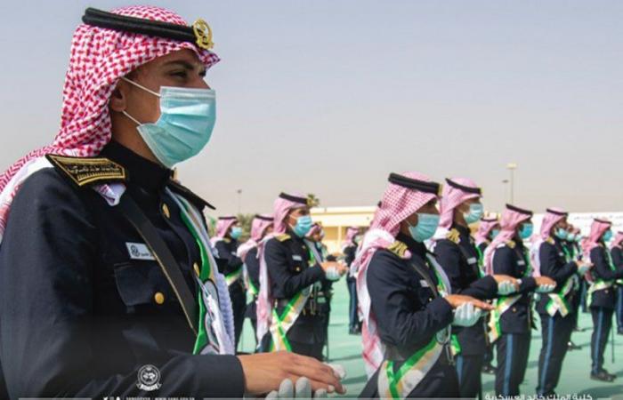 "العيسى" يرعى حفل تخريج الدفعة 37 من طلبة كلية خالد العسكرية