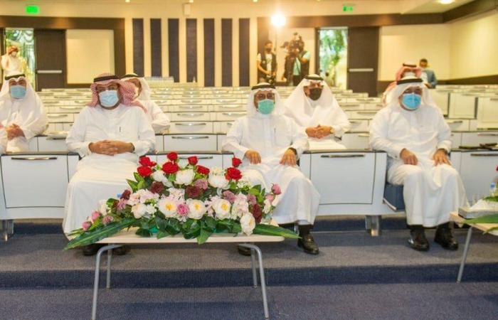 جامعة الملك فيصل تستقبل وكيل وزارة البيئة ومسؤولي المراكز الوطنية