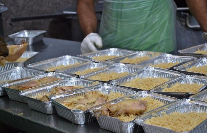 "إكرام" توزع 5 آلاف وجبة إفطار صائم على المستفيدين بمكة المكرمة