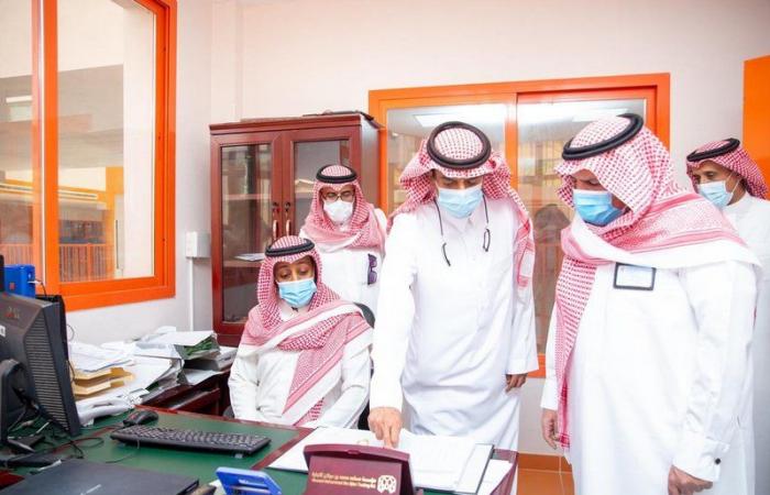 مدير "تعليم الرياض" يتفقّد سير اختبارات الفصل الثاني