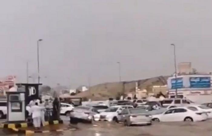 "أمطار النصف من رمضان" بمكة تكشف سوء شبكات التصريف