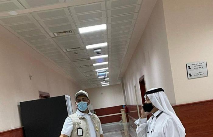 شاهد.. مدير مستشفى ينبع العام يتسلّم المقر الجديد للقاح "كورونا"