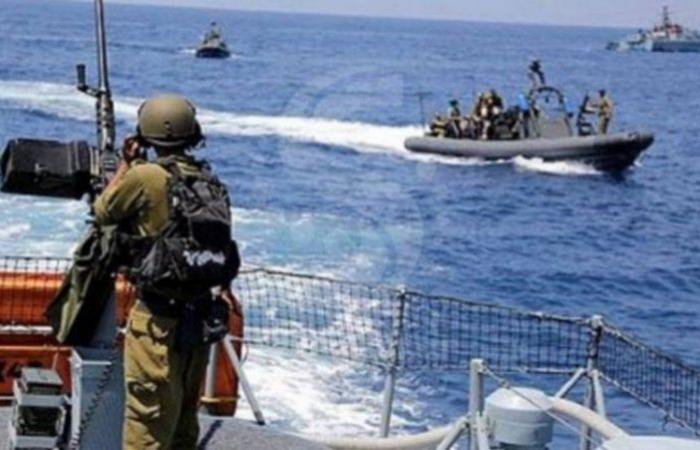 قوات الاحتلال تعتقل فلسطينيين في بيت لحم وزوارقهم تهاجم الصيادين في غزة
