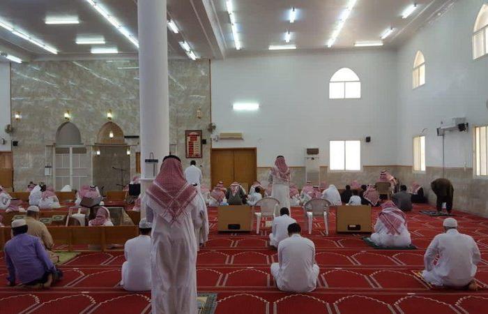بالصور.. تطبيق البروتوكولات في الجوامع والمساجد خلال آخر جمعة من رمضان