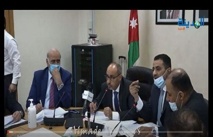 بالفيديو : مناقشة المشتركة النيابية لقانون رخص مهن امانة عمان  بحضور الخرابشة والشواربة