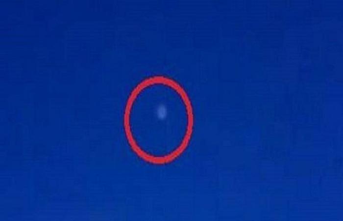 فوق عمّان .. شاهد الصاروخ الصيني قبل دقائق من سقوطه