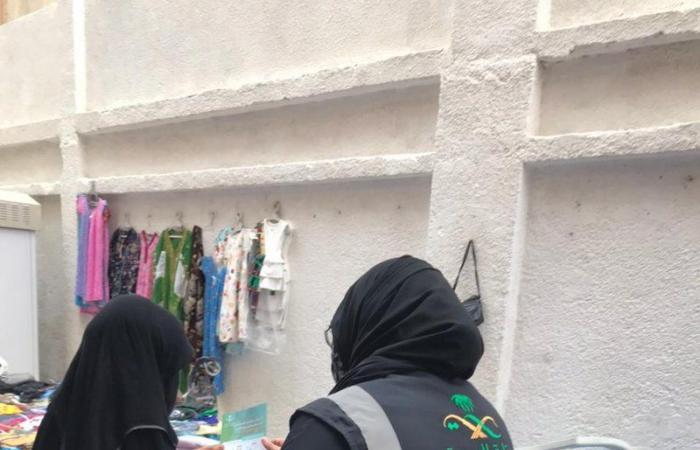 "صحة مكة" تنفذ حملة توعوية في سوق شعبي بـ"أولوية التطعيم" لكبار السن