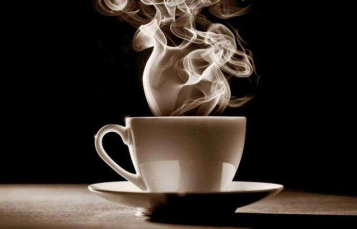 ماذا يحدث عندما تشرب 4 أكواب قهوة يوميًّا؟.. دراسة تكشف "الكارثة"