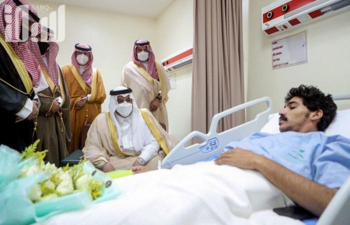 شاهد.. نائب أمير الرياض للجندي "السبيعي": لن يخدم هذا الوطن إلا أنتم