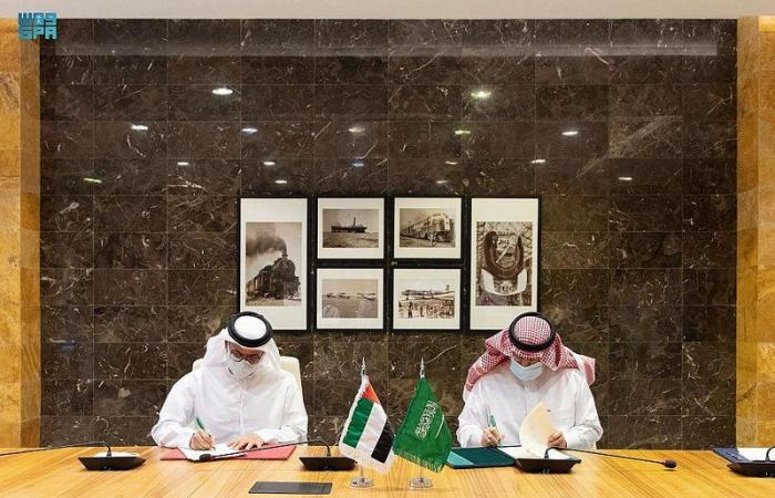 "المملكة" و"الإمارات" توقِّعان مذكرة تفاهم في مجال أمن الطيران