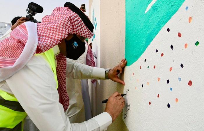 البدير يشارك 270 متطوعاً في تحسين المشهد الحضري بجازان