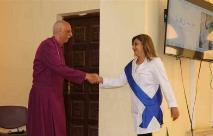 رئيس إقليم الإسكندرية يحتفل بتخريج الدفعة الثانية من متدربي مستشفى «الأسقفية»
