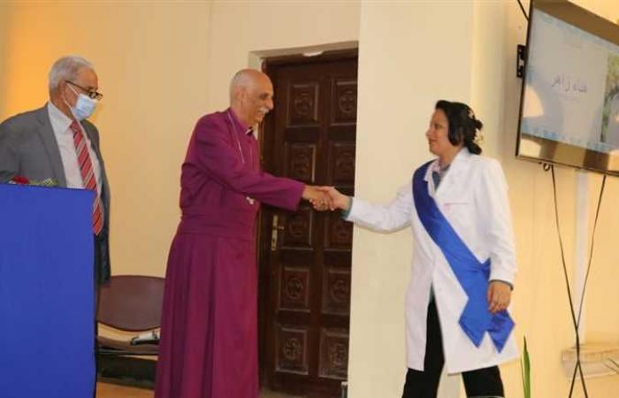 رئيس إقليم الإسكندرية يحتفل بتخريج الدفعة الثانية من متدربي مستشفى «الأسقفية»
