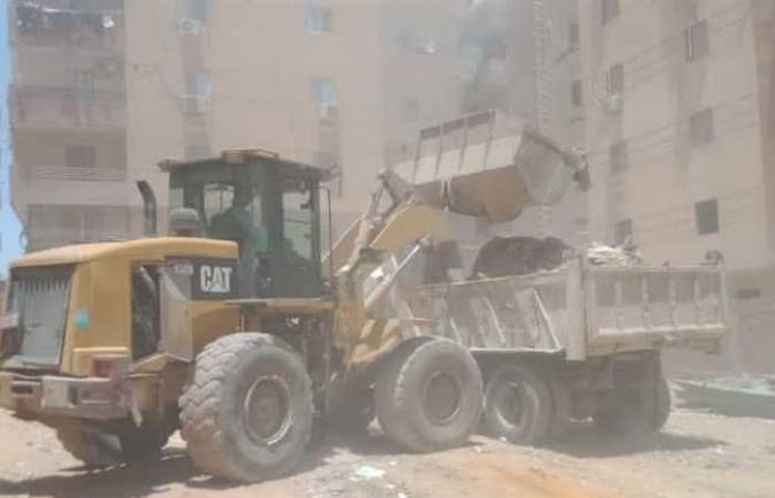 إيقاف 4 حالات تحويل من سكني لتجاري وبناء مخالف بحدائق الأهرام