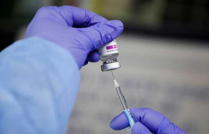 أسترا زينيكا: اللقاح فعال في الوقاية من سلالتين متحورتين ظهرتا في الهند