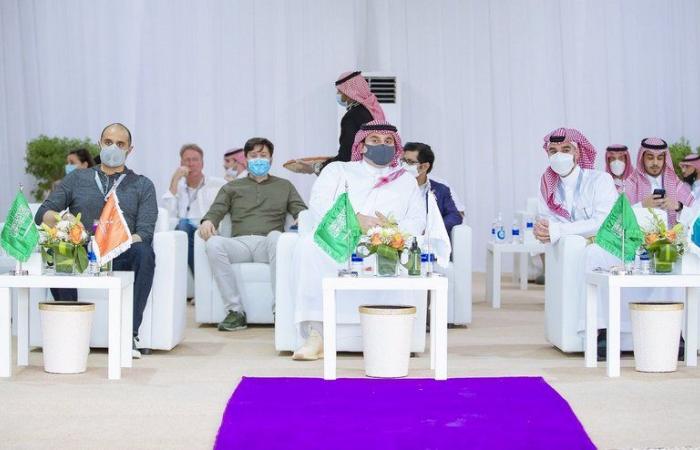 الأمير فهد بن جلوي يتوج فريق "بنجاب الأخضر" بلقب البطولة الوطنية للكريكيت