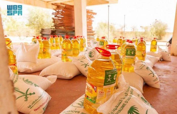 "إغاثي" الملك يوزِّع 350 طنًّا مواد غذائية للمتضررين من فيضانات السنغال