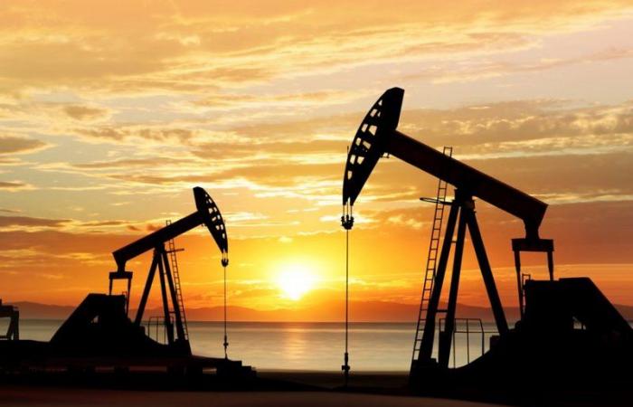 استقرار أسعار النفط تزامنًا مع استئناف محادثات "أوبك بلس"
