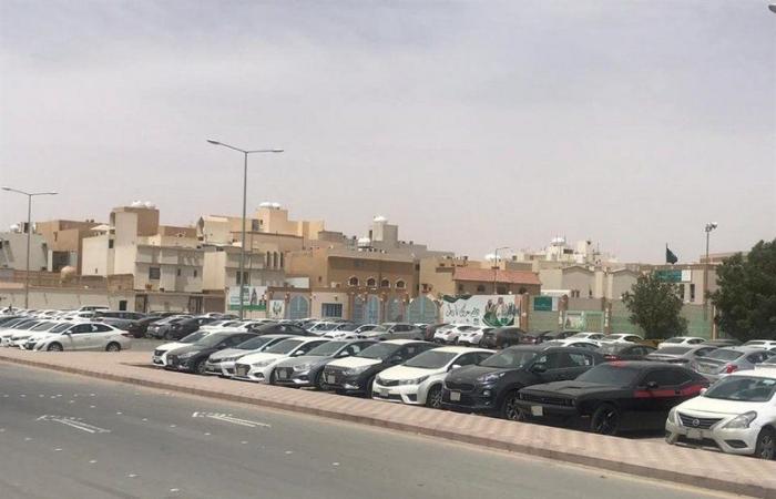 شاهد .. شركات تأجير تستوطن "قرطبة الرياض" بـ4400 سيارة.. والأهالي: أنقذونا
