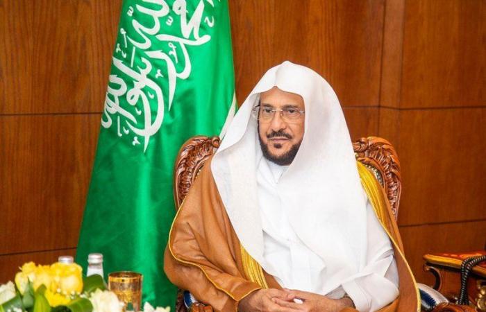 "آل الشيخ": السعودية حافظت على صحة الناس وحياتهم وأقامت شعيرة الحج
