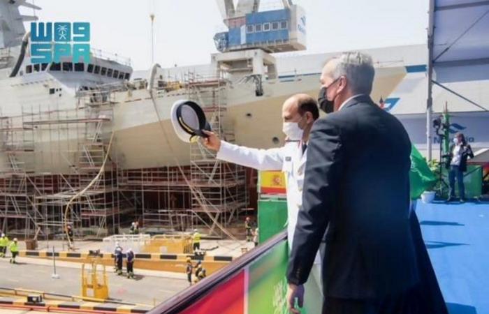 قائد القوات البحرية يرعى مراسم تعويم سفينة جلالة الملك "جازان" بمملكة إسبانيا