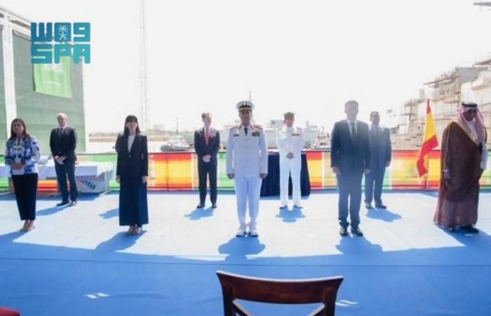 قائد القوات البحرية يرعى مراسم تعويم سفينة جلالة الملك "جازان" بمملكة إسبانيا