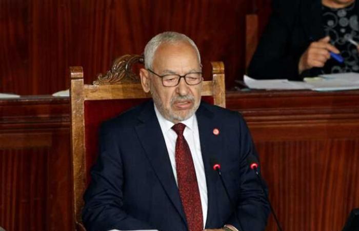 رئيس البرلمان التونسي يتهم الرئيس بالانقلاب على الثورة والدستور