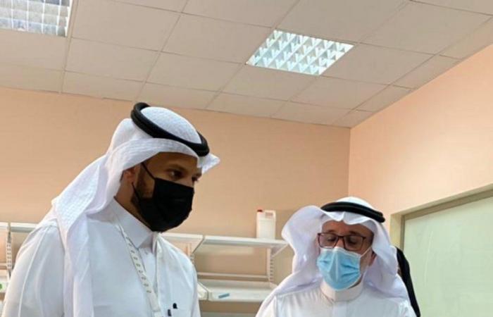 بالصور.. رئيس جامعة الطائف يتفقد مركز اللقاح في الجامعة ويشهد آلية عمله