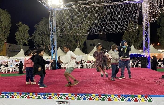 بعد غياب العرضة الشعبية.. الأطفال يرقصون على أنغام "الشيلات"